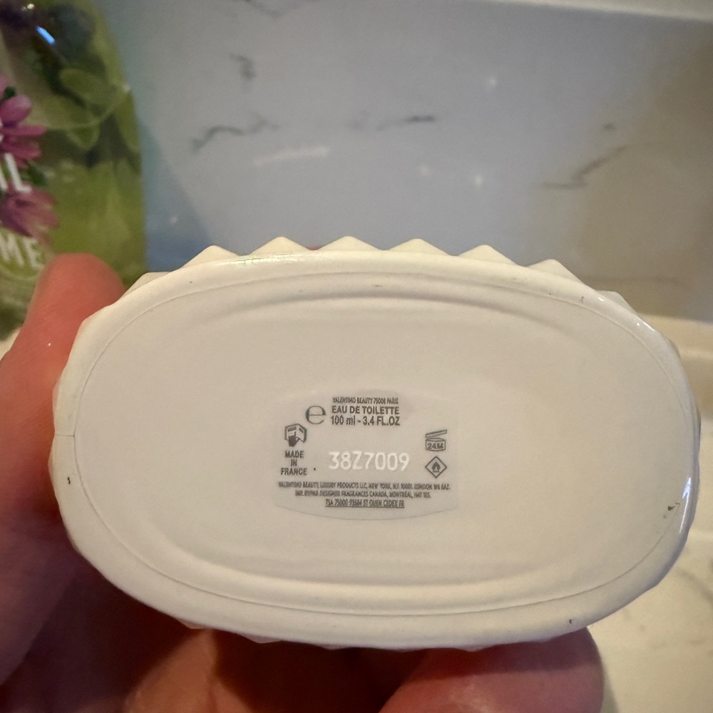 Valentino White Oval Perfume Bottle - Picture 2 of 5